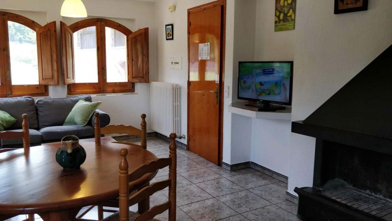 Apartamento Mas El Carrer Santa Pau Exterior foto